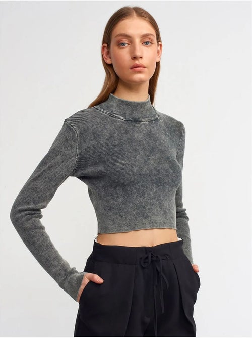 Camisola curta canelada de mulher com meia gola alta dilvin - Kiabi Camisola curta canelada de mulher com meia gola alta dilvin - Kiabi