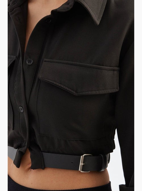 Camisola curta com bolso e gola alta e detalhe de cinto hiccup - Kiabi Camisola curta com bolso e gola alta e detalhe de cinto hiccup - Kiabi