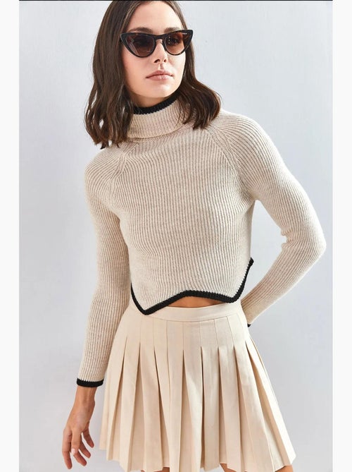 Camisola curta de gola alta lucci - Kiabi Camisola curta de gola alta lucci - Kiabi