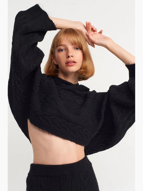 Camisola curta oversized de malha com tranças e capuz dilvin - Kiabi Camisola curta oversized de malha com tranças e capuz dilvin - Kiabi