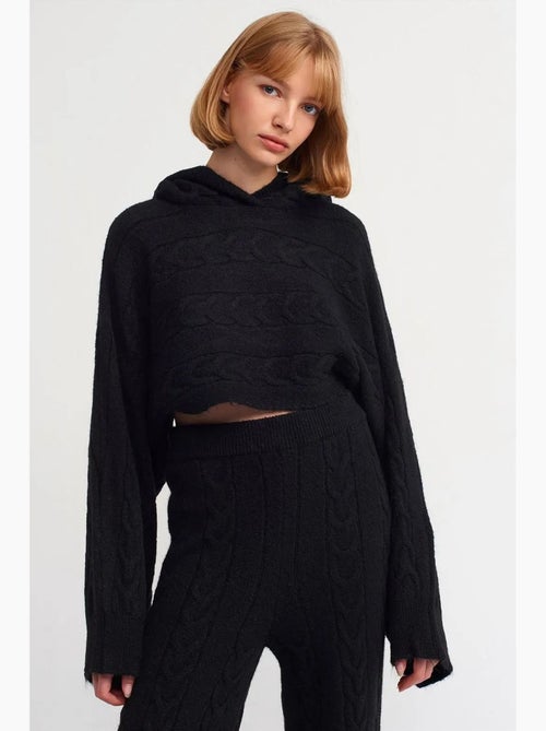 Camisola curta oversized de malha com tranças e capuz dilvin - Kiabi Camisola curta oversized de malha com tranças e capuz dilvin - Kiabi