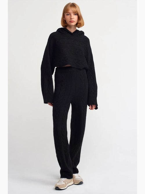 Camisola curta oversized de malha com tranças e capuz dilvin - Kiabi Camisola curta oversized de malha com tranças e capuz dilvin - Kiabi