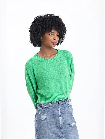 Camisola curta rasgada com gola redonda e cor lisa
