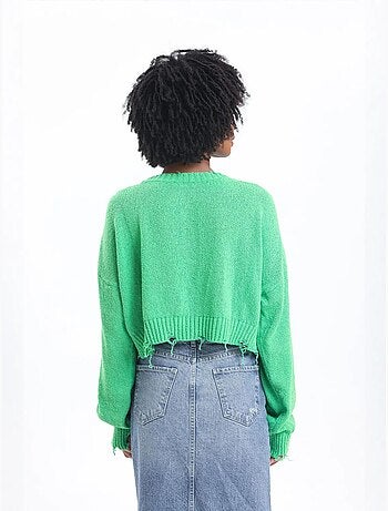 Camisola curta rasgada com gola redonda e cor lisa
