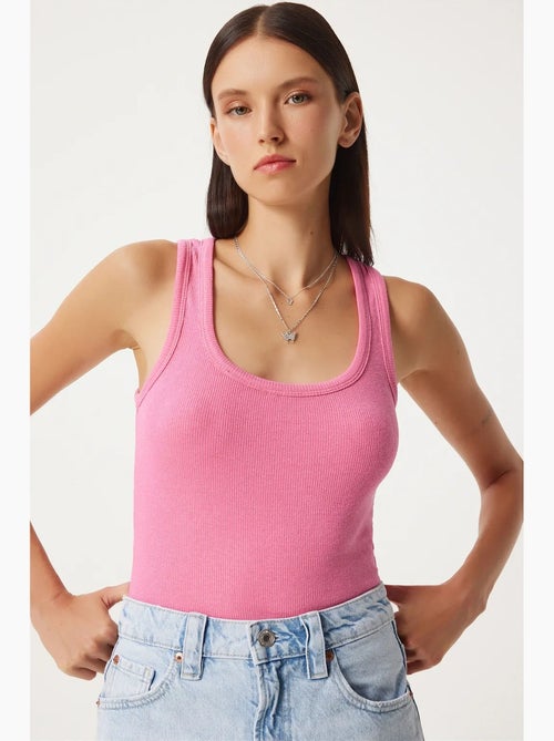Camisola de alças ajustada em algodão com decote em u istanbul - Kiabi Camisola de alças ajustada em algodão com decote em u istanbul - Kiabi