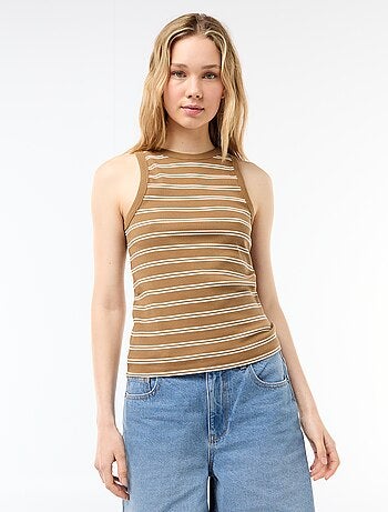 Camisola de alças cava americana