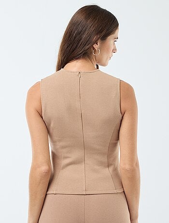 Camisola de alças com cavas americanas
