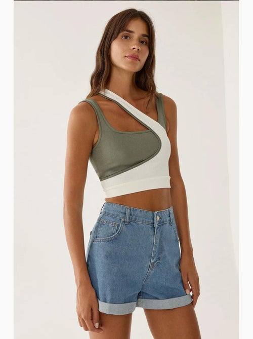 Camisola de alças com gola assimétrica contrastante hiccup - Kiabi Camisola de alças com gola assimétrica contrastante hiccup - Kiabi