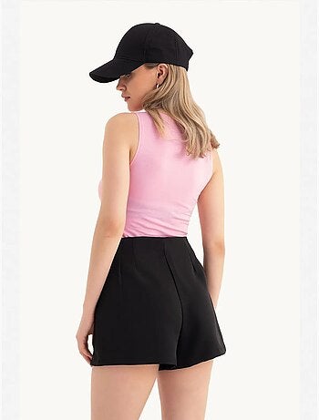 Camisola de alças curta com decote halter e recorte hiccup