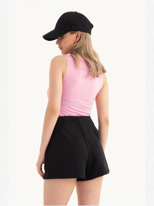 Camisola de alças curta com decote halter e recorte hiccup - Kiabi Camisola de alças curta com decote halter e recorte hiccup - Kiabi