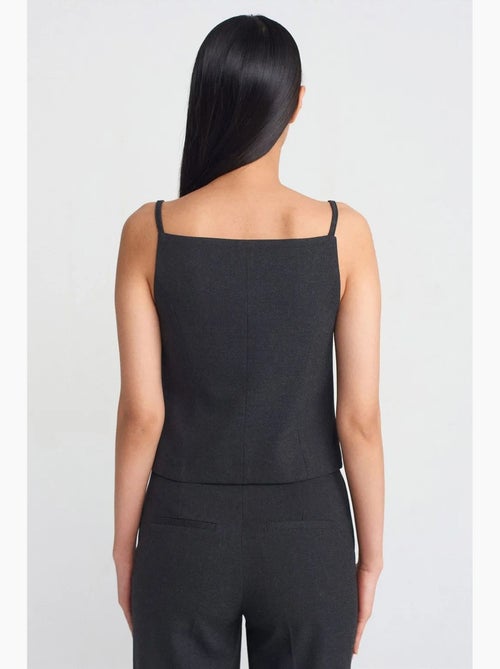 Camisola de crepe decote quadrado dilvin - Kiabi Camisola de crepe decote quadrado dilvin - Kiabi