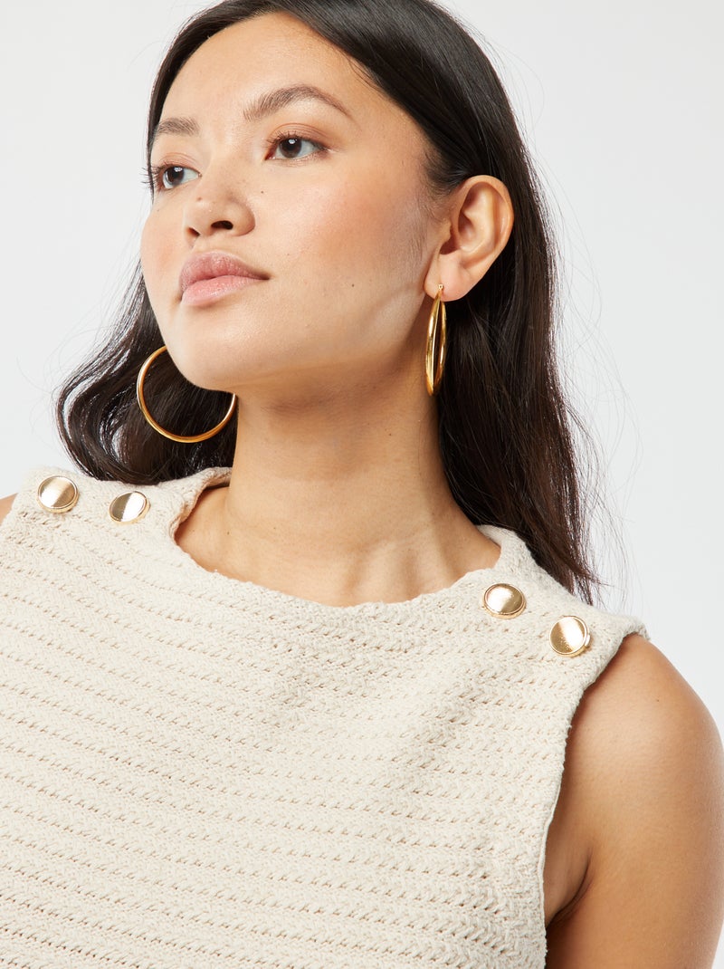 Camisola de croché sem mangas com botões dourados nos ombros Bege - Kiabi