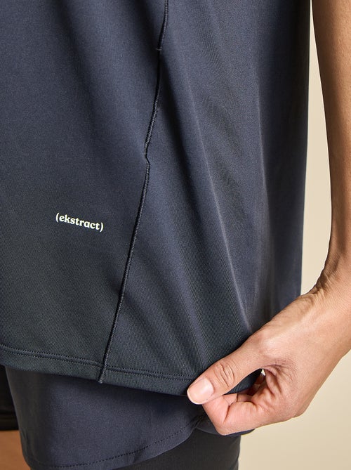Camisola de desporto com copas integradas - (ekstract) - Kiabi Camisola de desporto com copas integradas - (ekstract) - Kiabi