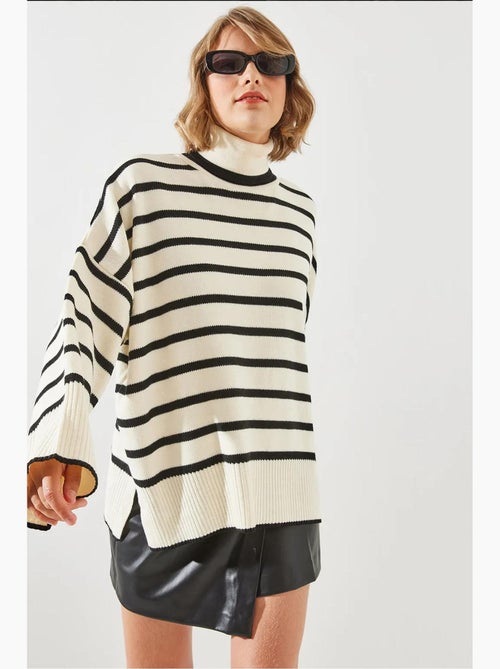 Camisola de gola alta canelada às riscas lucci - Kiabi Camisola de gola alta canelada às riscas lucci - Kiabi