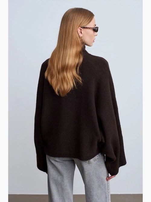 Camisola de gola alta oversize canelada dilvin - Kiabi Camisola de gola alta oversize canelada dilvin - Kiabi
