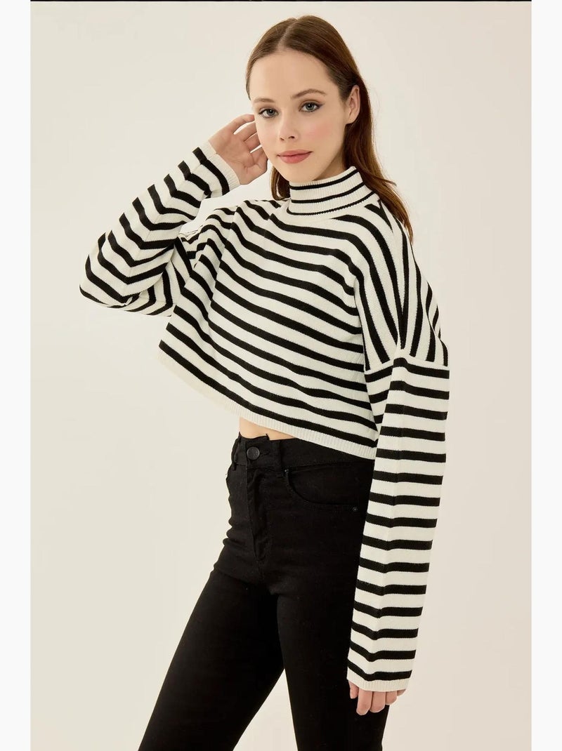 Camisola de gola alta oversize curta às riscas hiccup Preto - Kiabi