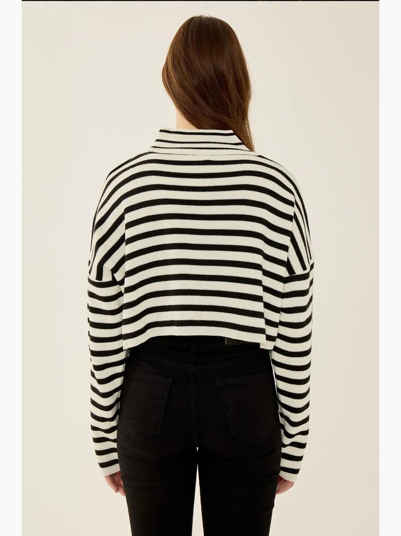 Camisola de gola alta oversize curta às riscas hiccup Preto - Kiabi