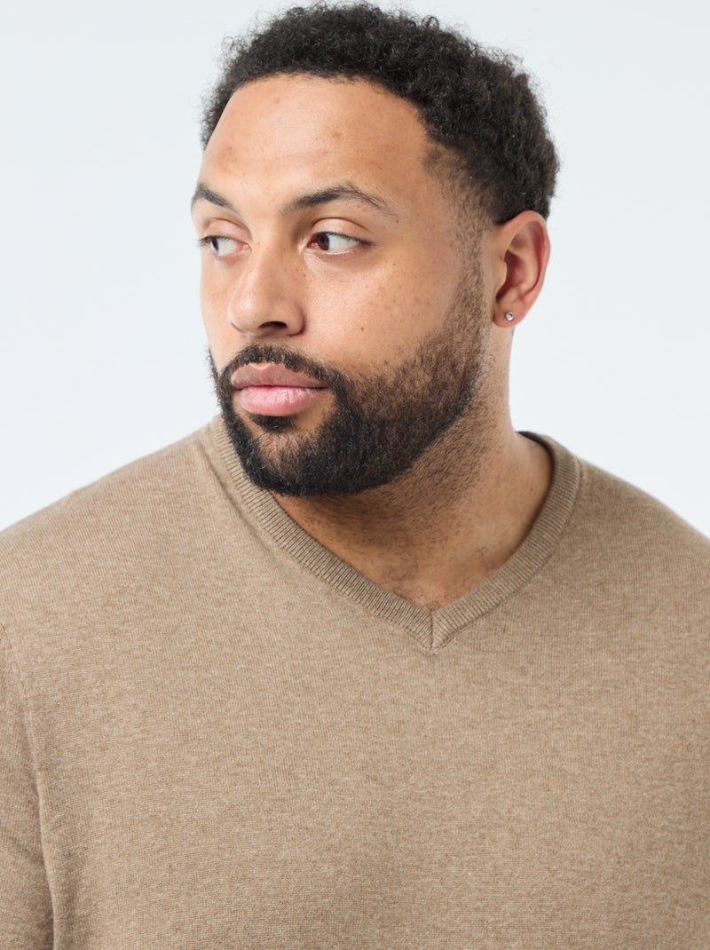 Camisola de gola em V em malha fina Castanho - Kiabi