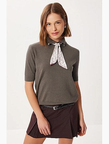 Camisola de gola polo com detalhe de cachecol istanbul