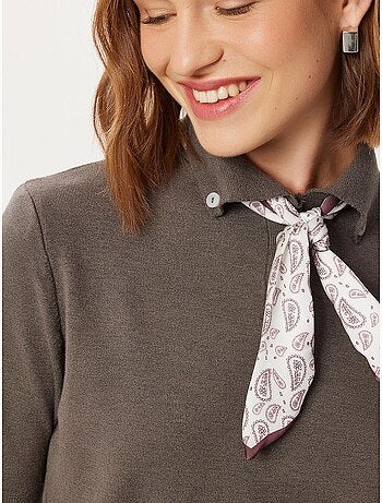 Camisola de gola polo com detalhe de cachecol istanbul