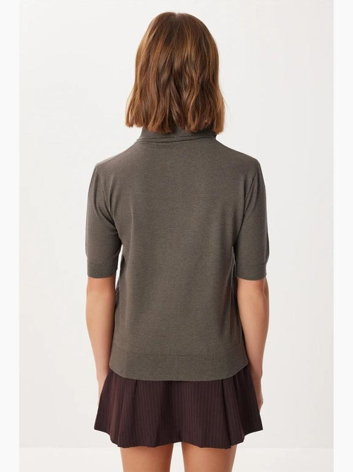 Camisola de gola polo com detalhe de cachecol istanbul - Kiabi Camisola de gola polo com detalhe de cachecol istanbul - Kiabi