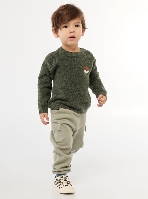 Camisola de gola redonda em malha com bordados no peito - Kiabi