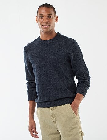 Camisola de lã com gola redonda