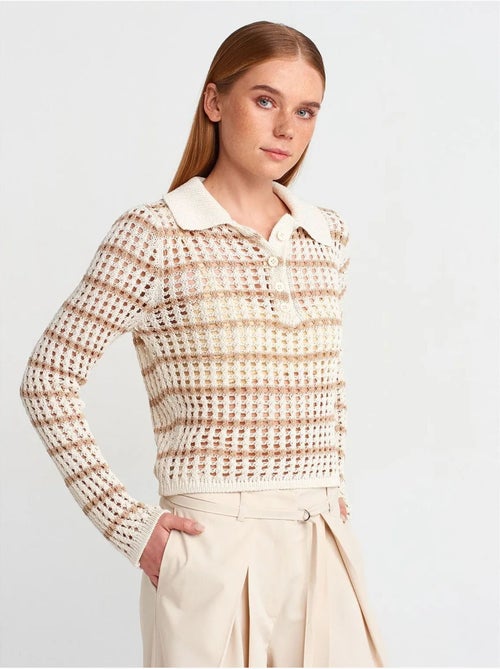 Camisola de malha às riscas com gola polo e botões - Kiabi Camisola de malha às riscas com gola polo e botões - Kiabi