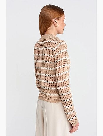 Camisola de malha às riscas com gola polo e botões