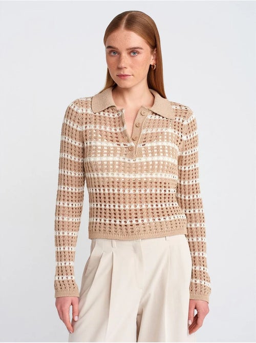Camisola de malha às riscas com gola polo e botões - Kiabi Camisola de malha às riscas com gola polo e botões - Kiabi