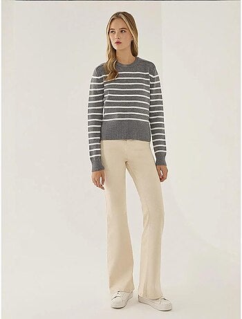 Camisola de malha às riscas com gola redonda hiccup