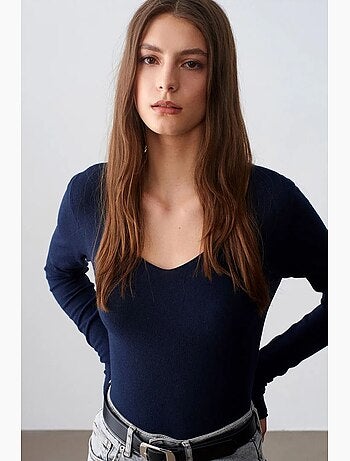 Camisola de malha canelada com decote em v slim fit dilvin