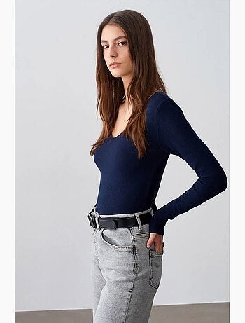 Camisola de malha canelada com decote em v slim fit dilvin