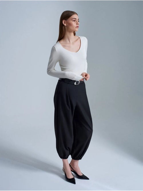 Camisola de malha canelada com decote em v slim fit dilvin - Kiabi Camisola de malha canelada com decote em v slim fit dilvin - Kiabi