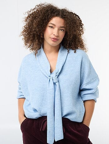 Camisola de malha com cachecol integrado
