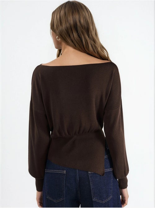 Camisola de malha com decote barco de aspeto mercerizado com detalhe de racha hiccup - Kiabi Camisola de malha com decote barco de aspeto mercerizado com detalhe de racha hiccup - Kiabi