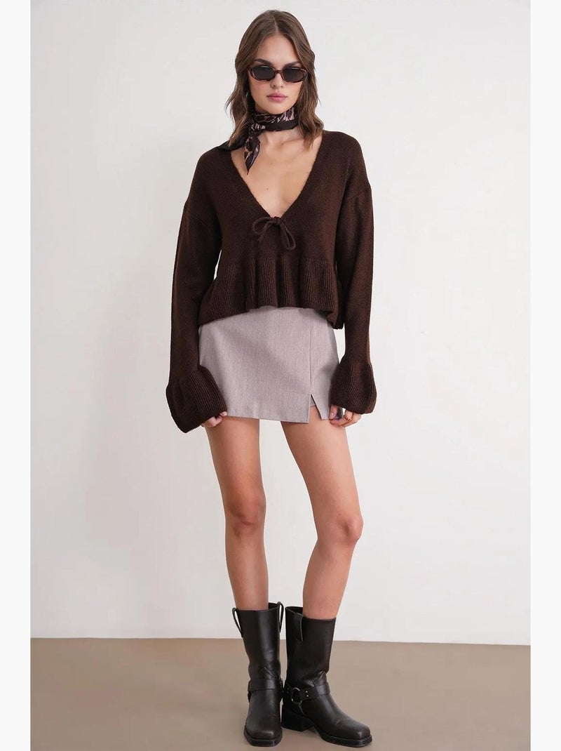 Camisola de malha com detalhe de laço, folhos e decote em v mixray Castanho-escuro - Kiabi