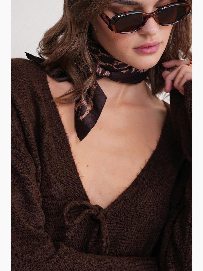 Camisola de malha com detalhe de laço, folhos e decote em v mixray Castanho-escuro - Kiabi