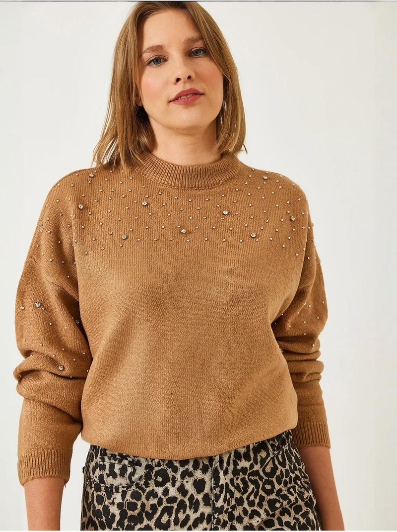 Camisola de malha com detalhes em pedra lucci Camelo - Kiabi