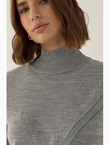 Camisola de malha com gola alta assimétrica hiccup