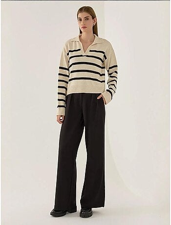 Camisola de malha com gola polo às riscas