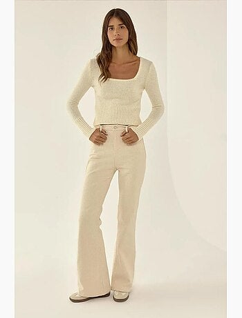 Camisola de malha com gola quadrada e detalhe canelado