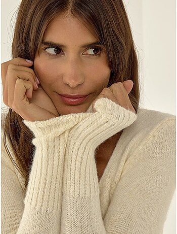 Camisola de malha com gola quadrada e detalhe canelado