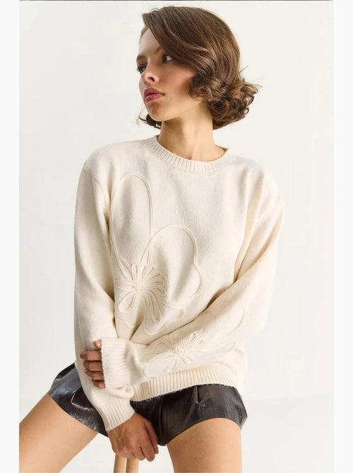 Camisola de malha com gola redonda e bordado lucci - Kiabi Camisola de malha com gola redonda e bordado lucci - Kiabi