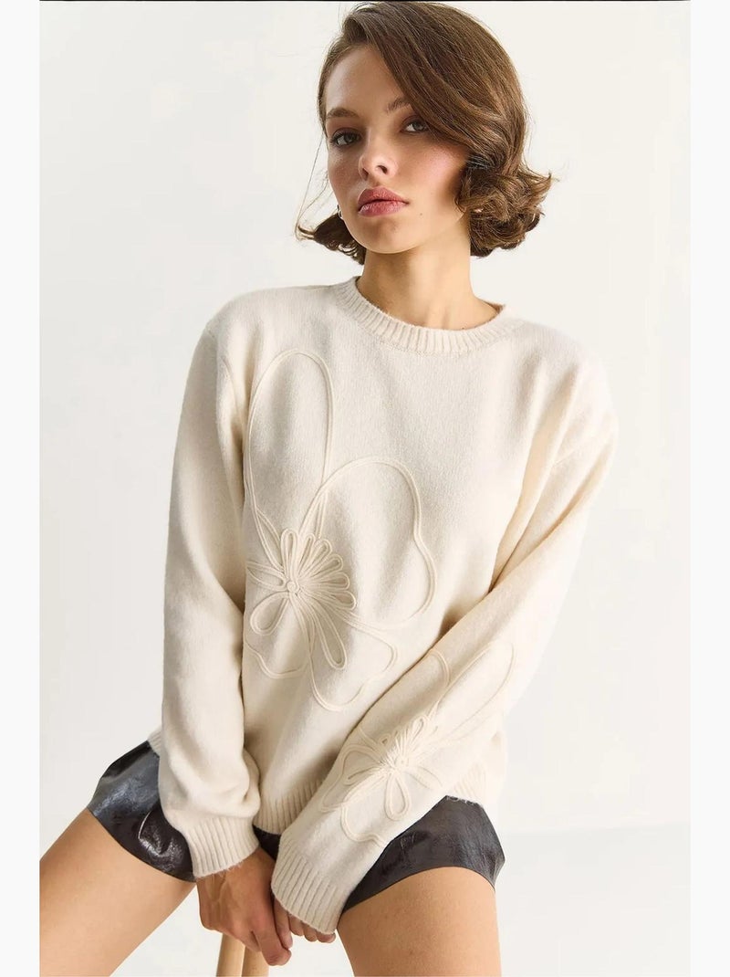 Camisola de malha com gola redonda e bordado lucci Creme - Kiabi