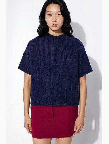 Camisola de malha com gola redonda e corte relaxed fit
