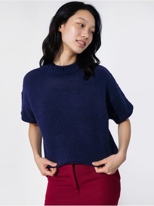 Camisola de malha com gola redonda e corte relaxed fit - Kiabi Camisola de malha com gola redonda e corte relaxed fit - Kiabi