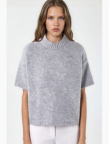 Camisola de malha com gola redonda e corte relaxed fit