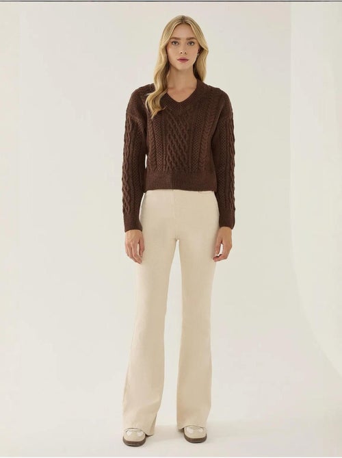Camisola de malha com trança de cabelo e decote em V - Kiabi Camisola de malha com trança de cabelo e decote em V - Kiabi