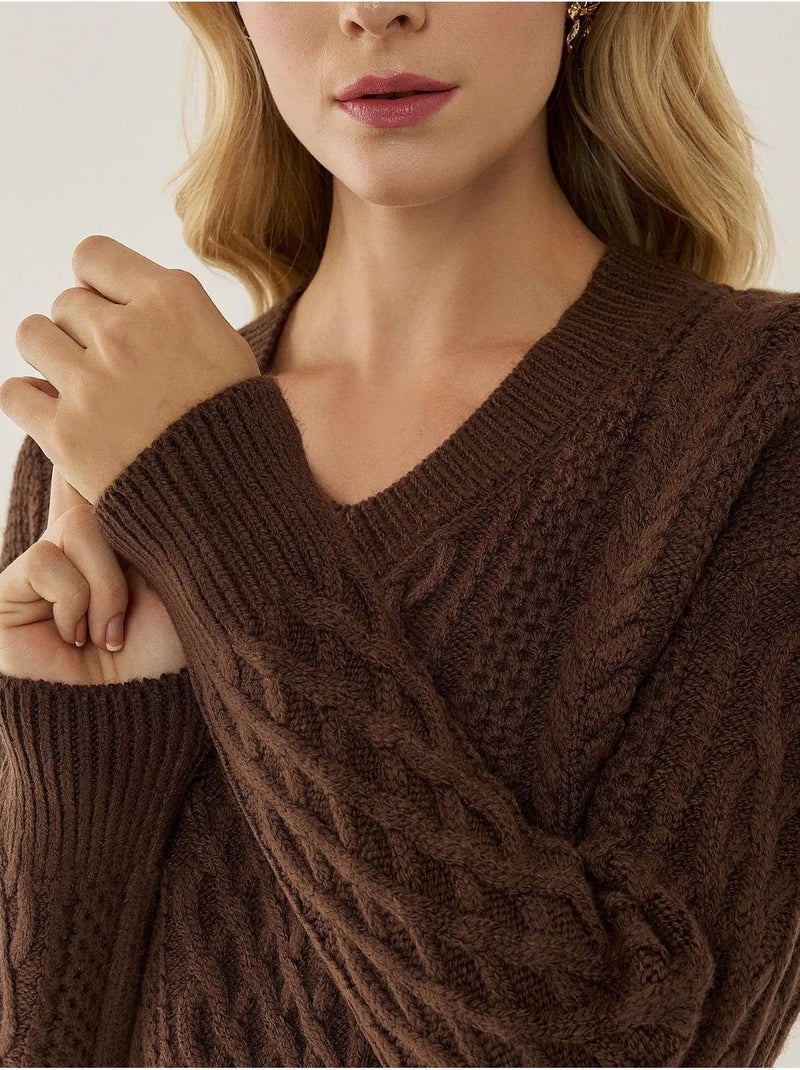 Camisola de malha com trança de cabelo e decote em V Castanho - Kiabi